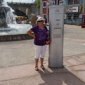 Meet your Posher, Pamela